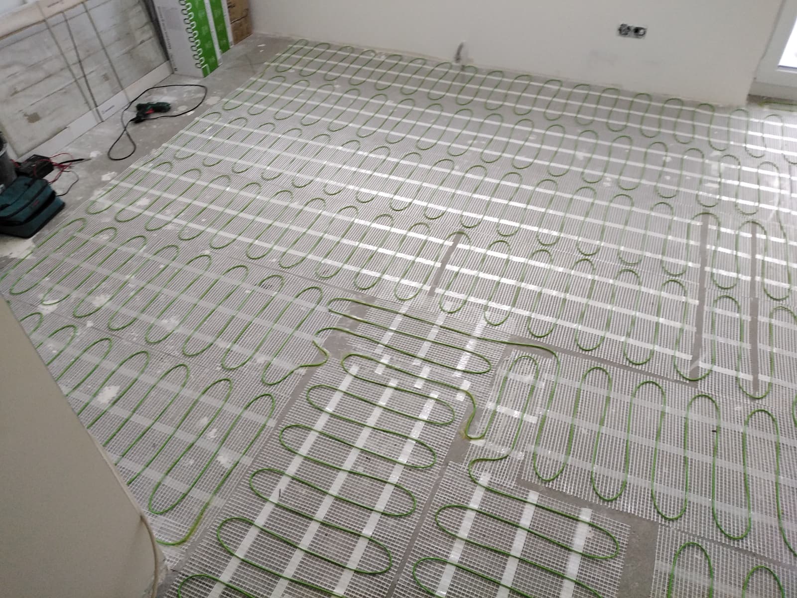 Ogrzewanie matami grzewczymi w Łomnej-Lesie