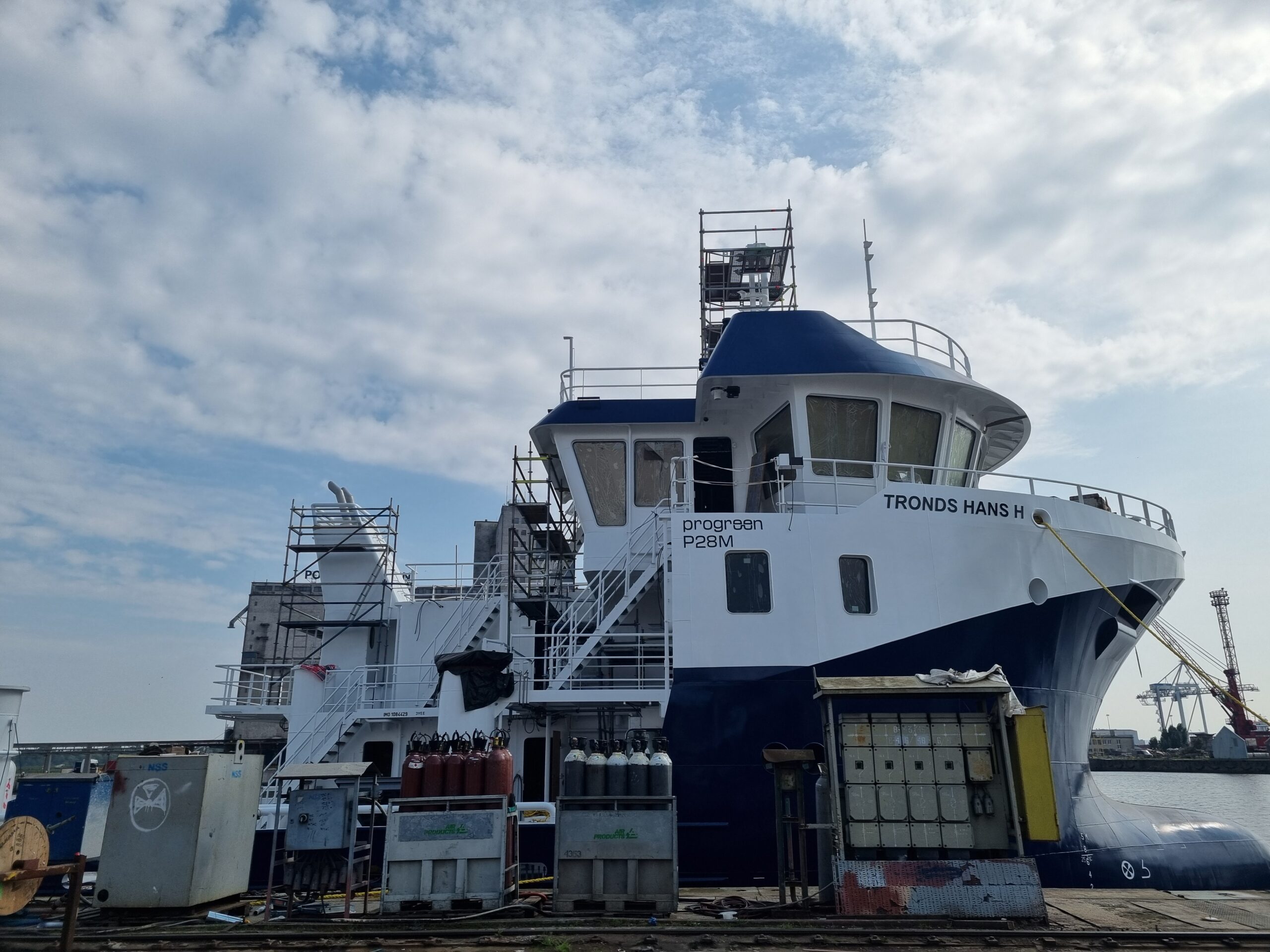 Statek ogrzewany kablami grzewczymi SAMURIO