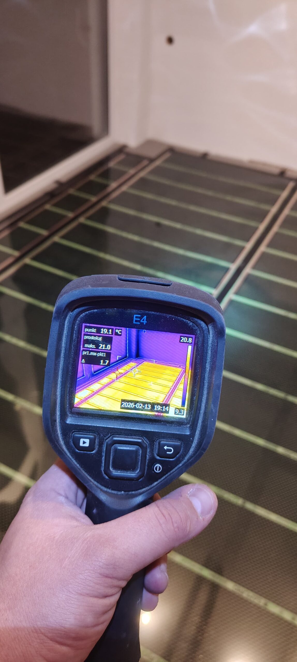 Ogrzewanie foliami grzewczymi w Smołdzinie