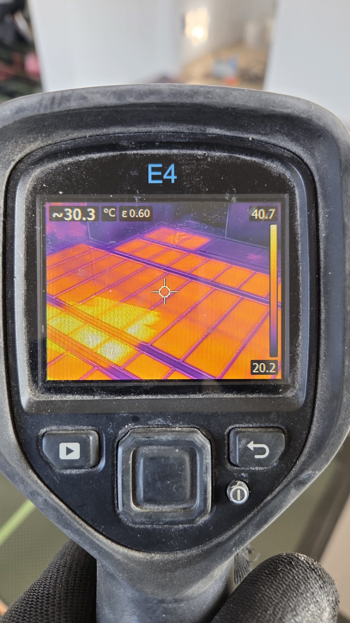 Ogrzewanie bezpośrednie w dużym domu w Dybkowie