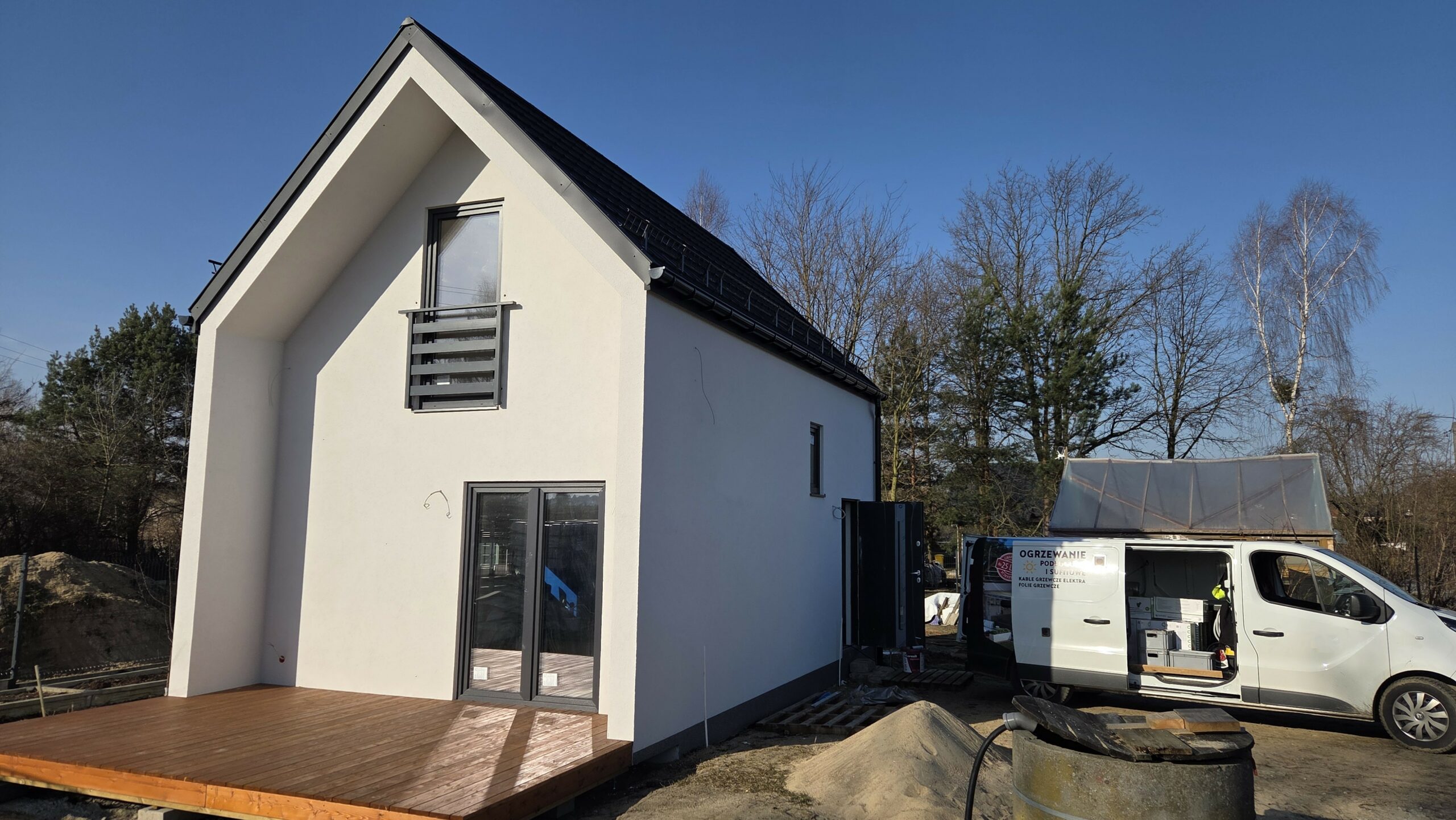 Domek ogrzewany matami grzewczymi w Piotrowicach