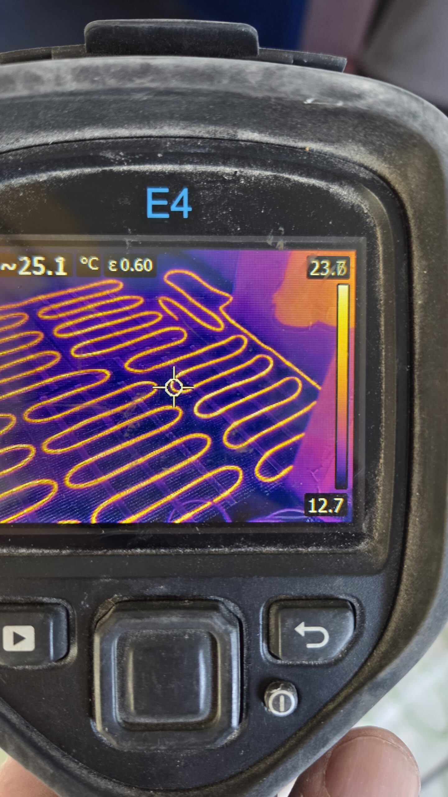 Domek ogrzewany matami grzewczymi w Piotrowicach