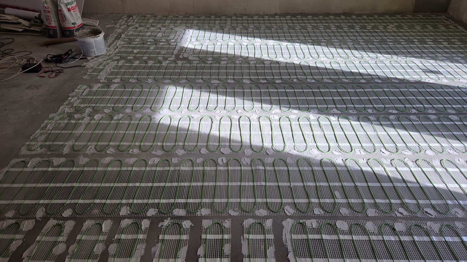 Dom ogrzewany matami grzewczymi w Chrośnie