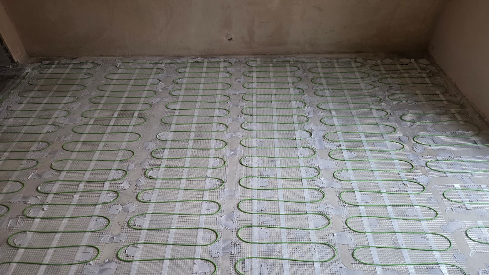 Dom ogrzewany matami grzewczymi w Chrośnie