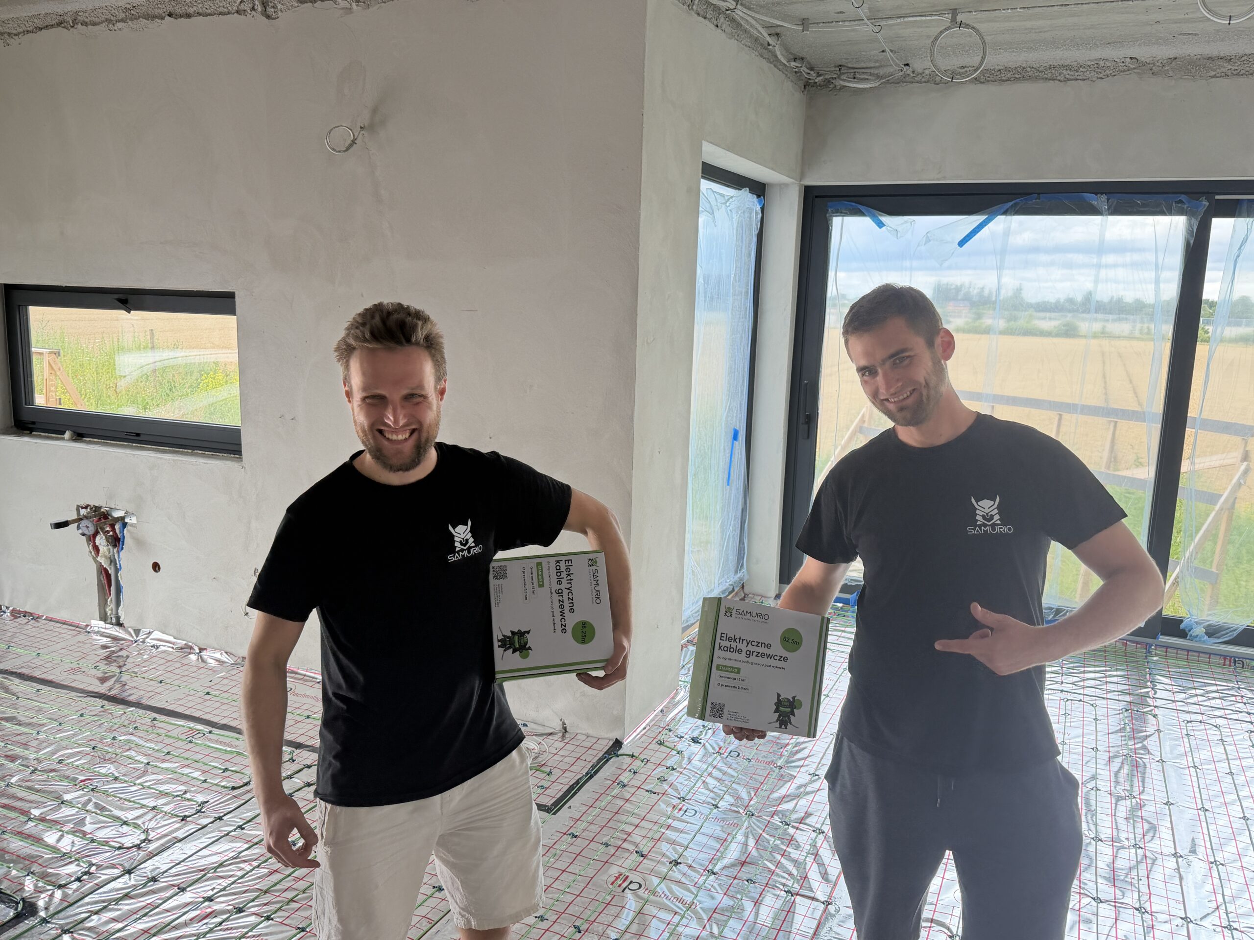 Folie, maty, kable grzewcze w domu ponad 200 m² w Kiekrzu. Etap I: kable grzewcze na parterze