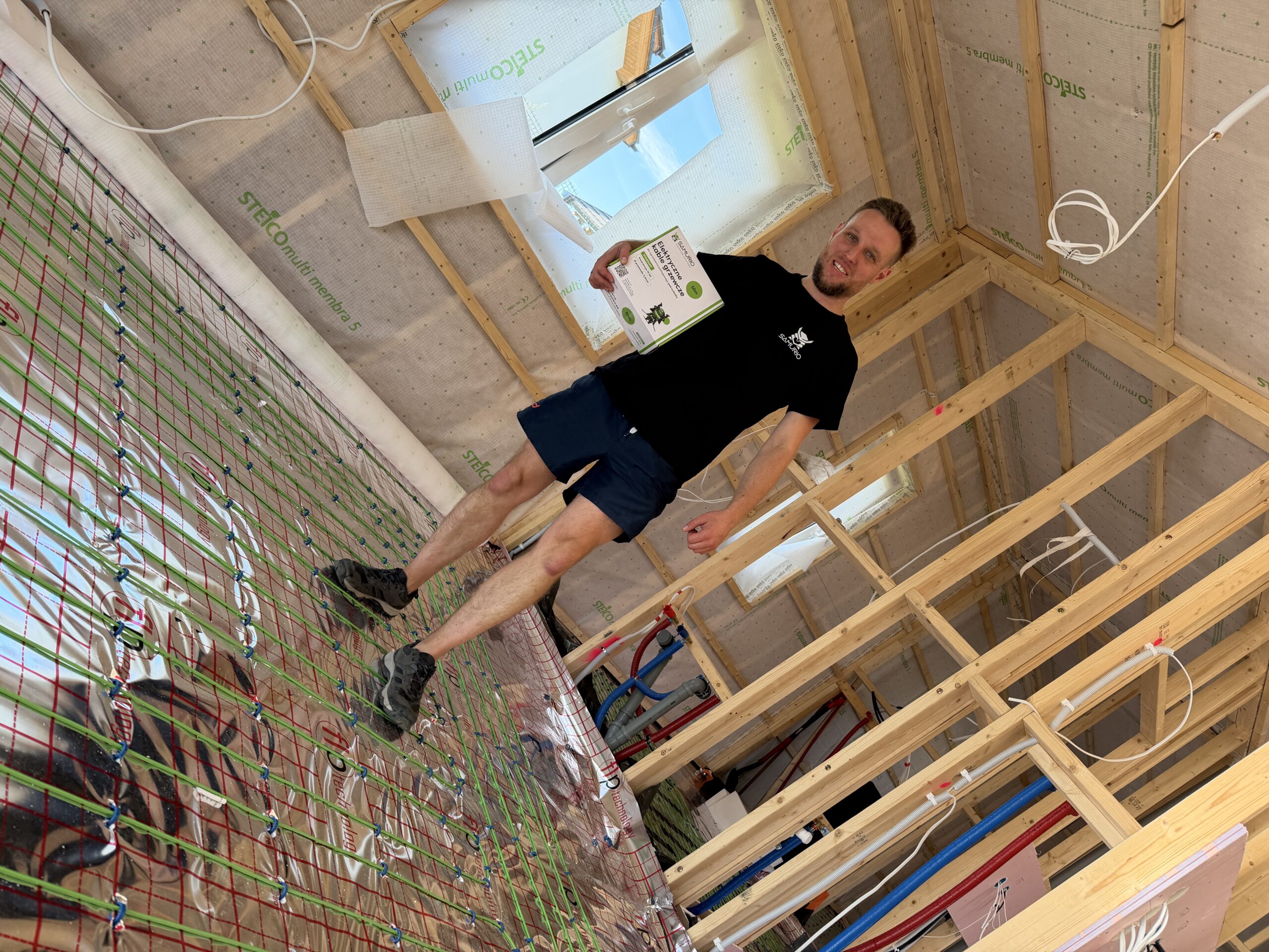 Kable grzewcze w nowym domu szkieletowym o powierzchni blisko 70 m² w Krzeczynie Małym
