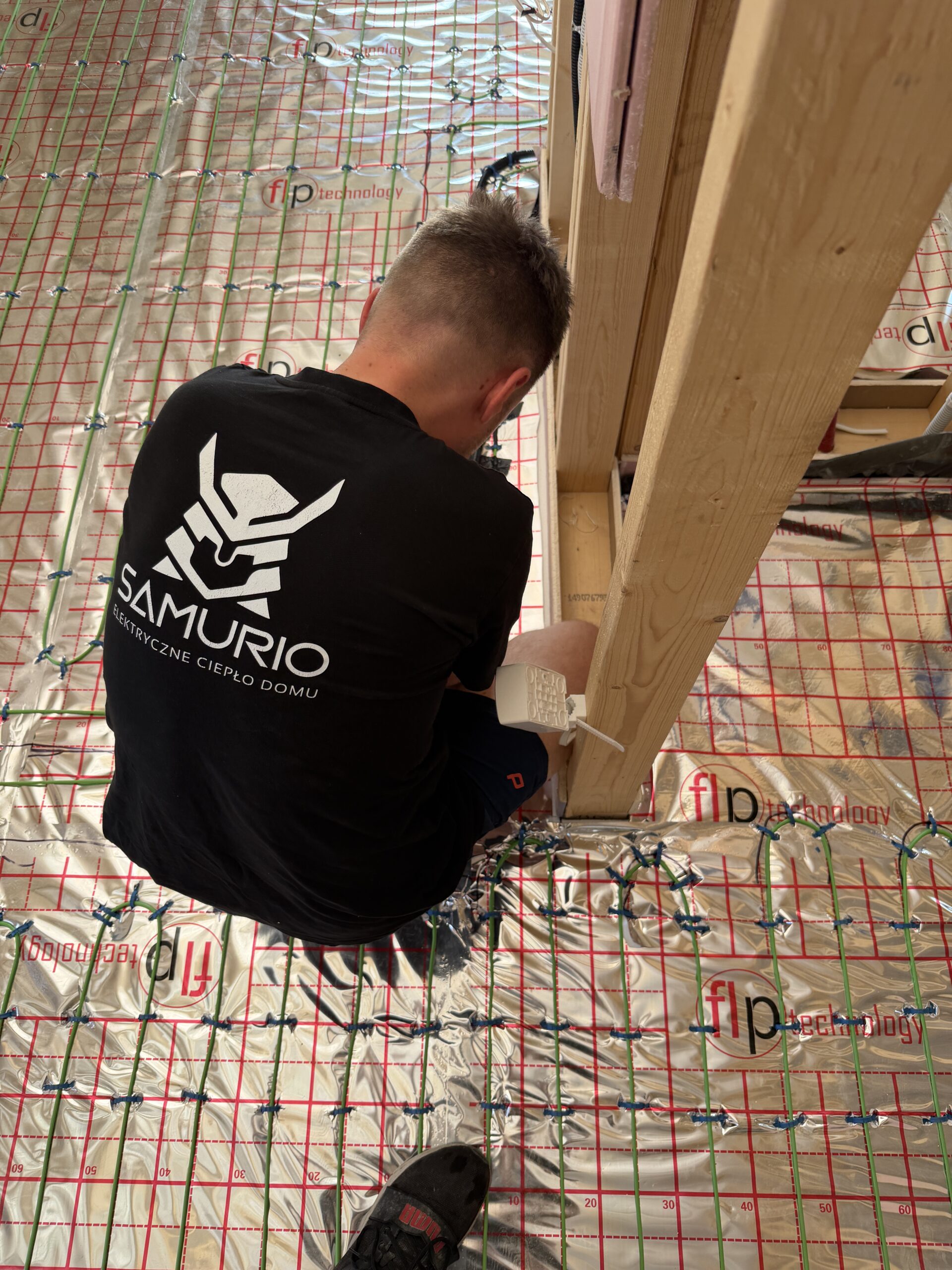 Kable grzewcze w nowym domu szkieletowym o powierzchni blisko 70 m² w Krzeczynie Małym