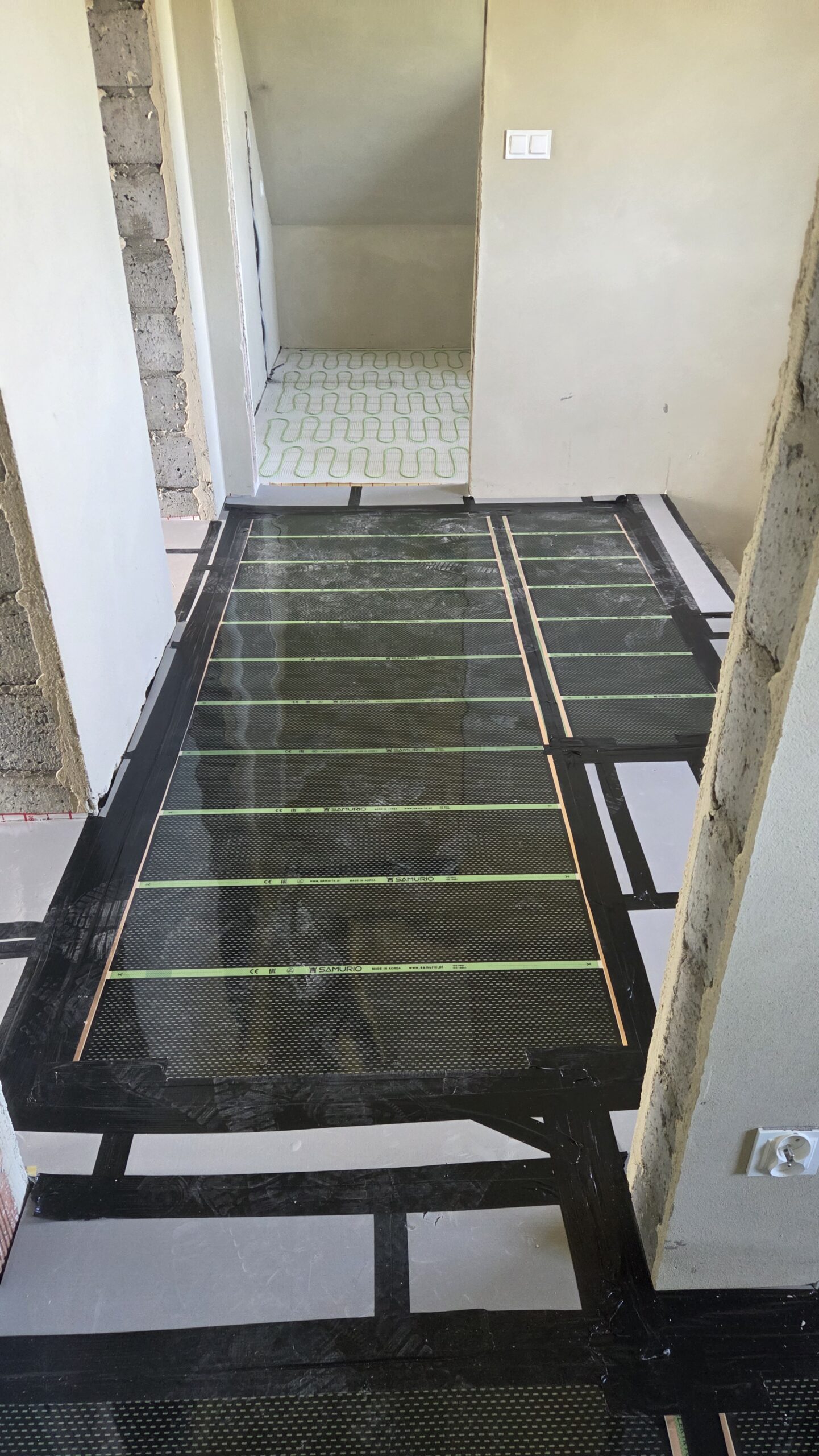 Ogrzewanie foliami i matami grzewczymi w domu o powierzchni 126 m² w Brzesku