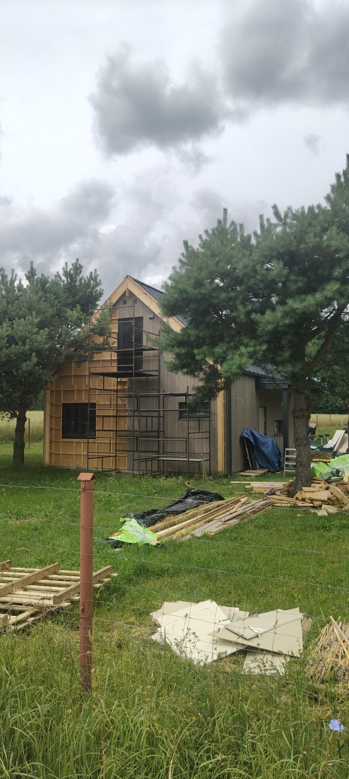 Folie i kable grzewcze w nowym domu w miejscowości Regiel