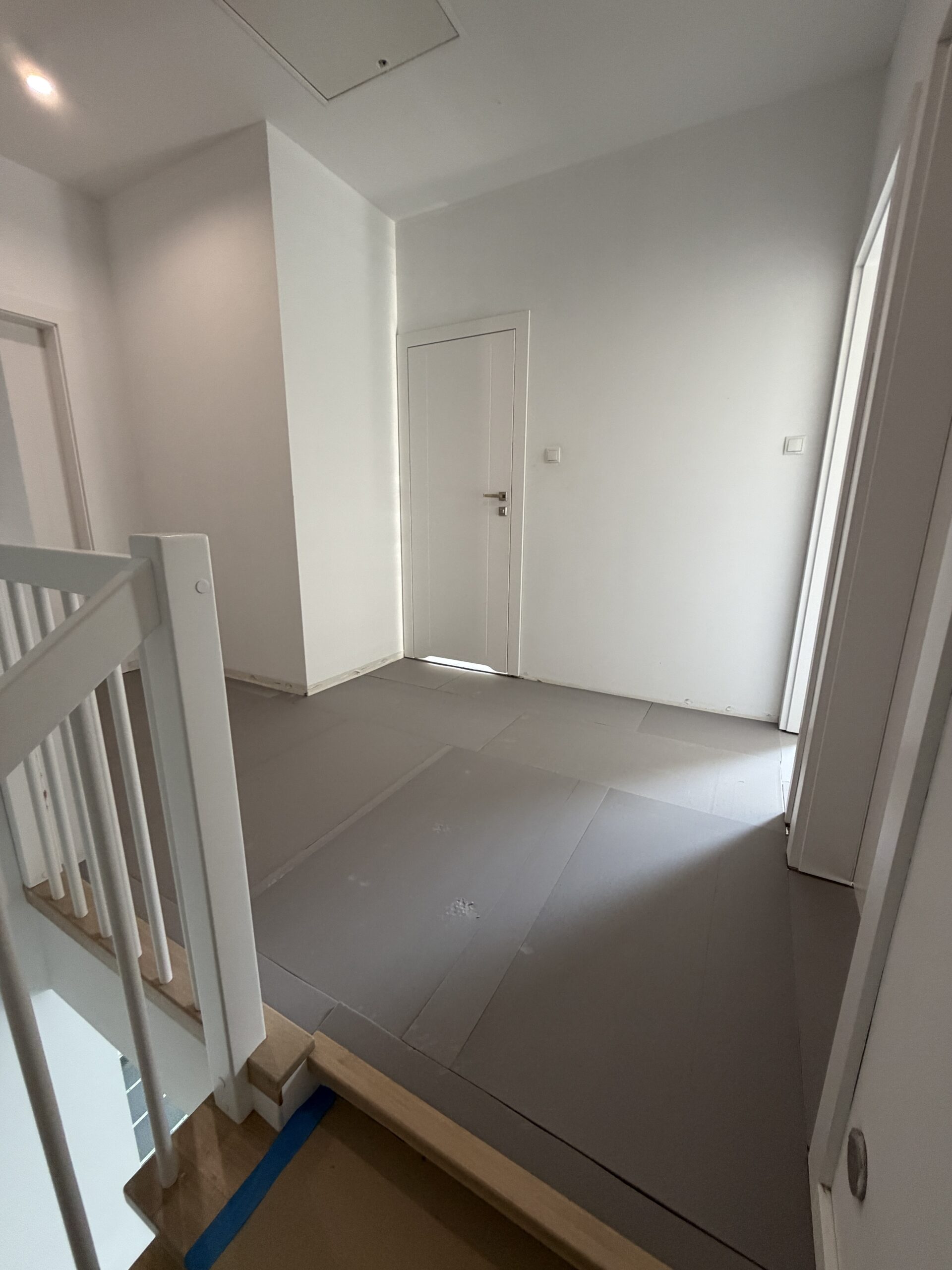 Ogrzewanie foliami grzewczymi w domu 100 m² w Wełtyniu