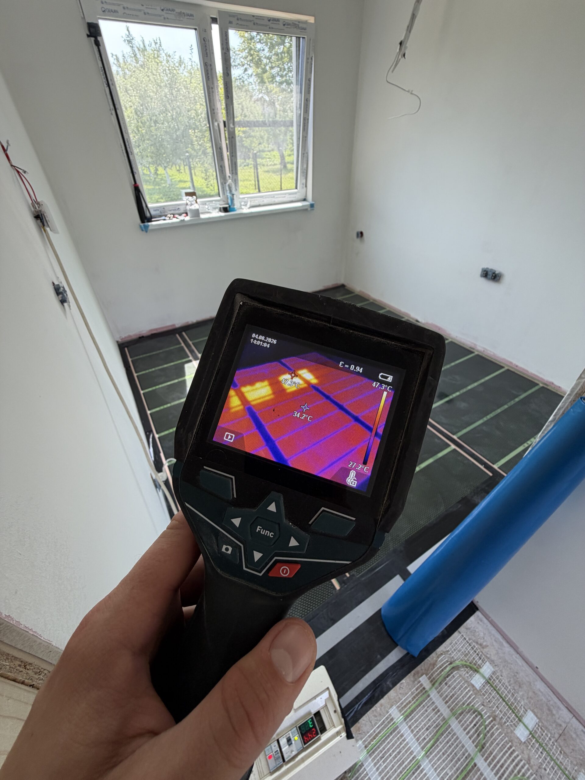 Ogrzewanie foliami i matami grzewczymi w domu 70 m² w Nadmie