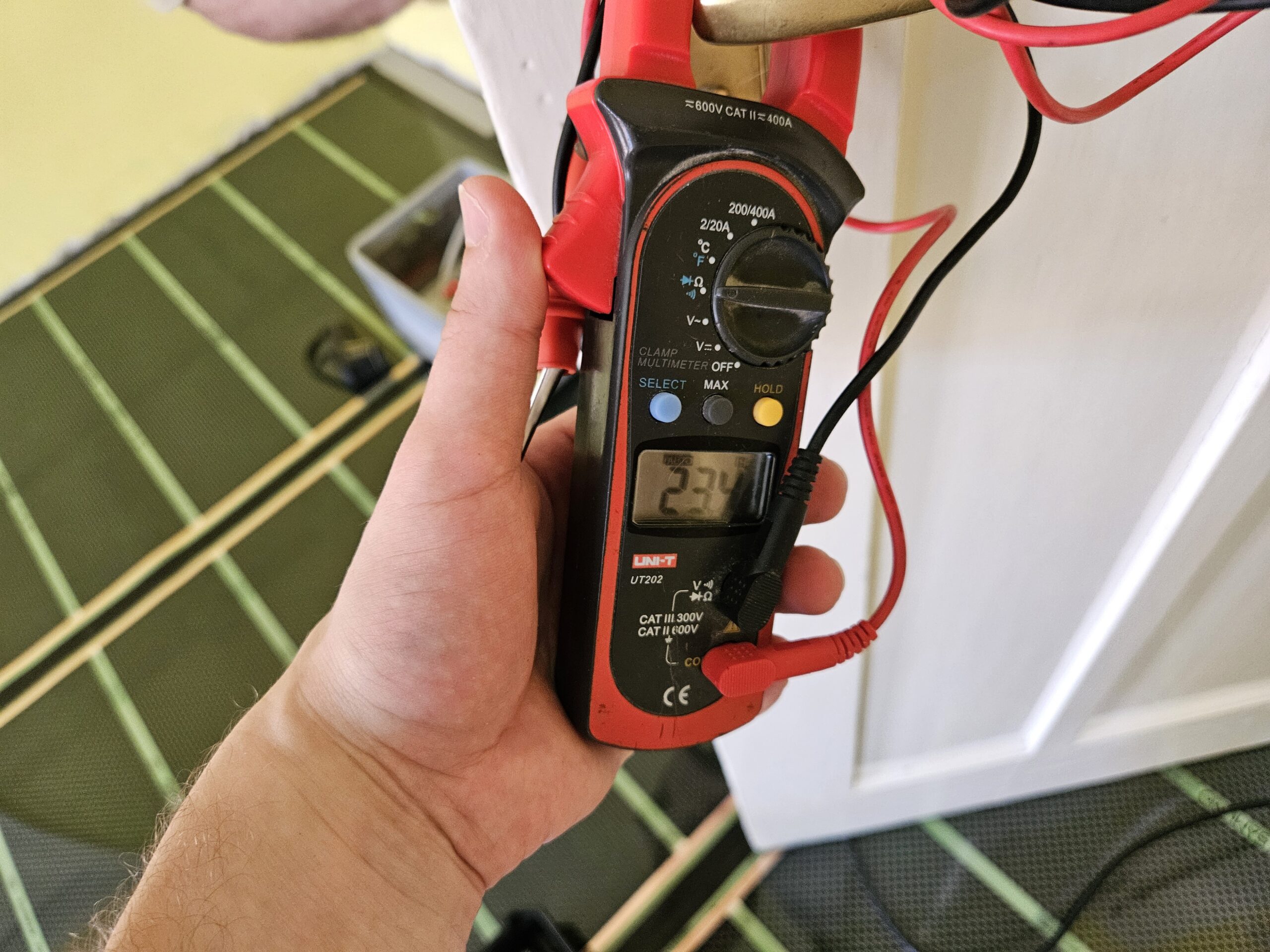 Nowoczesne ogrzewanie elektryczne z wykorzystaniem folii grzewczych w remontowanym mieszkaniu w Poznaniu