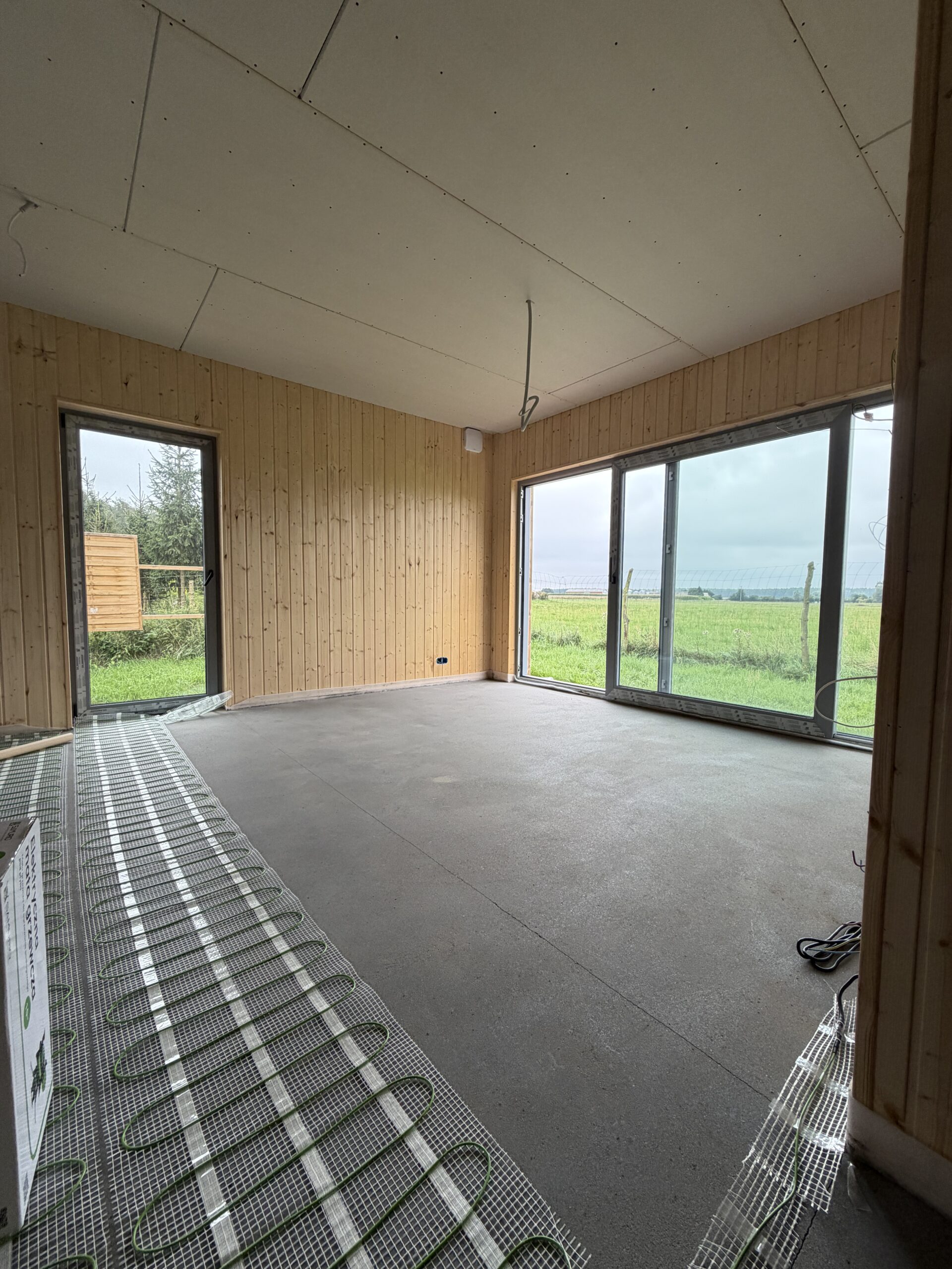 Dom blisko 90 m² w Otorowie z ogrzewaniem opartym na foliach i matach grzewczych