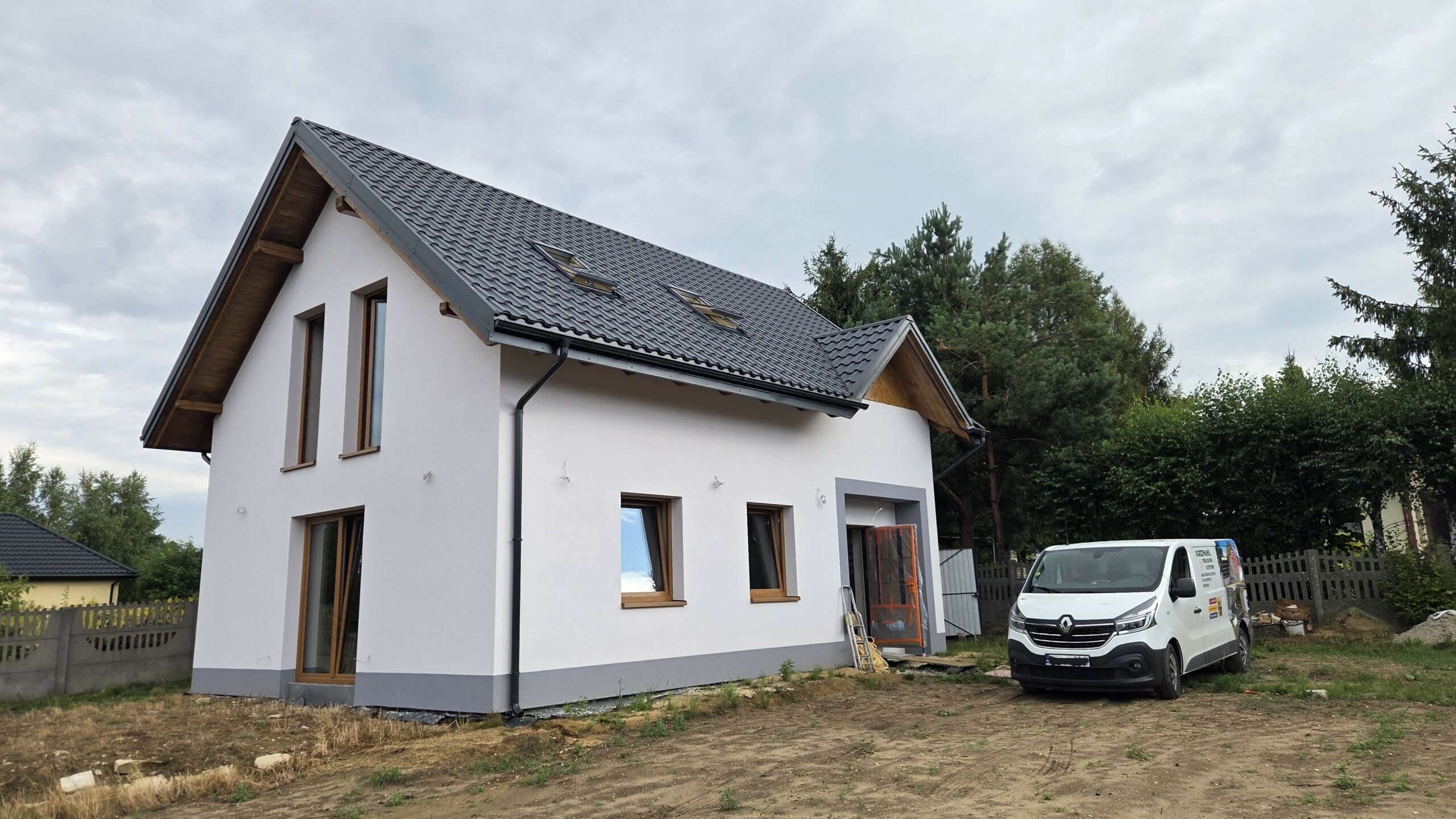 Połączenie folii i mat grzewczych w domu blisko 100 m² w Kroczycach