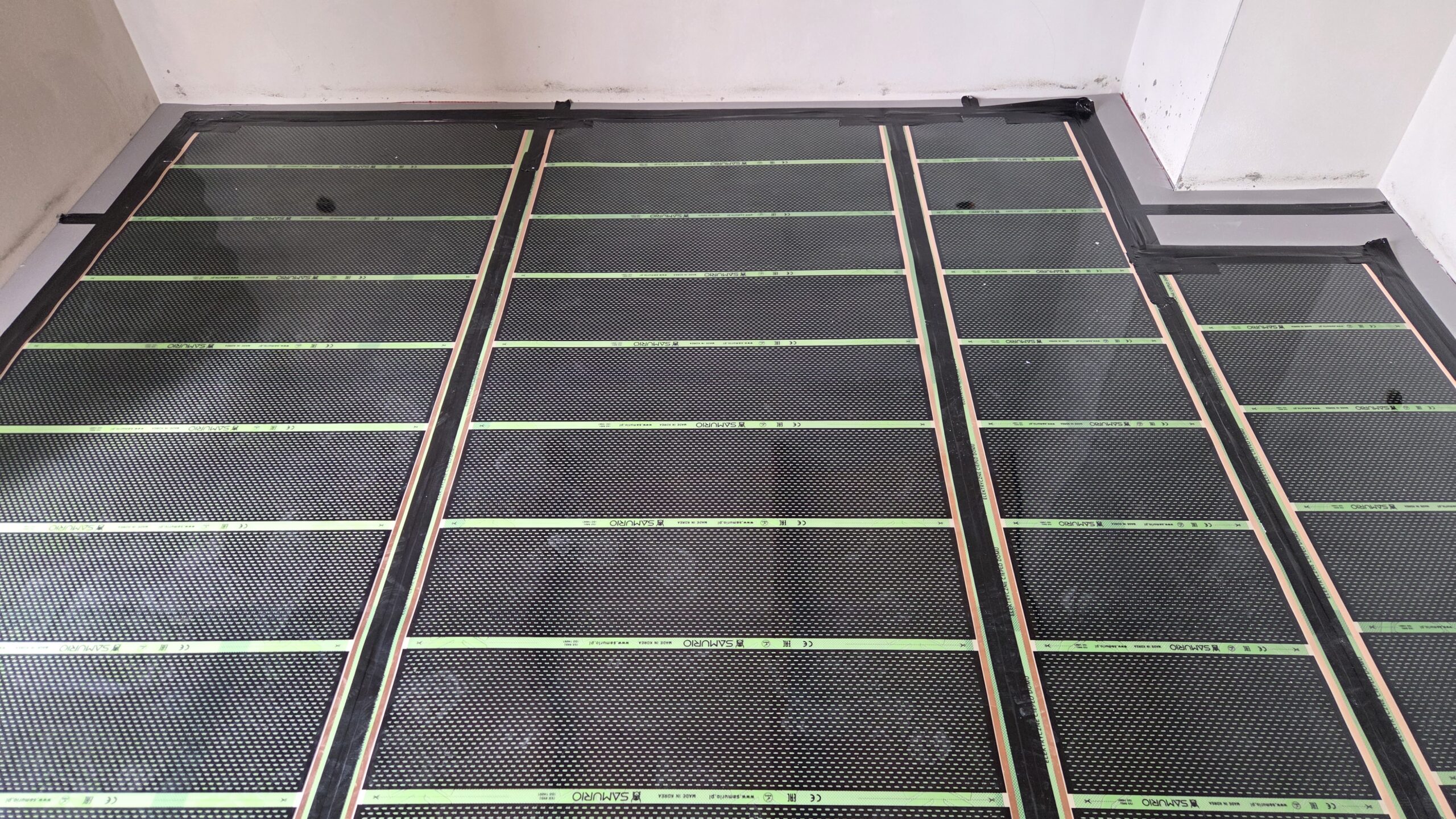 Połączenie folii i mat grzewczych w domu blisko 100 m² w Kroczycach